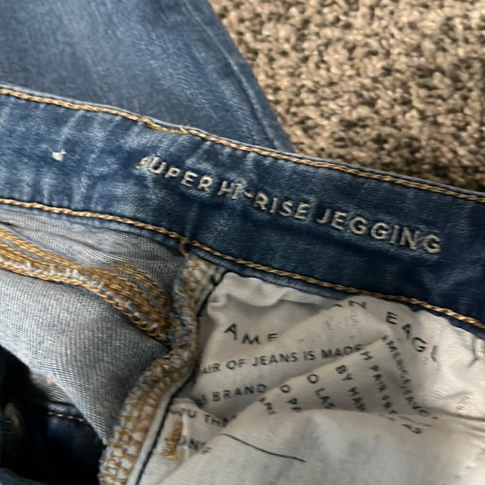 American Eagle - super hi rise jegging - button-fly - blue jeans - size 00 short - Picture 4 of 6